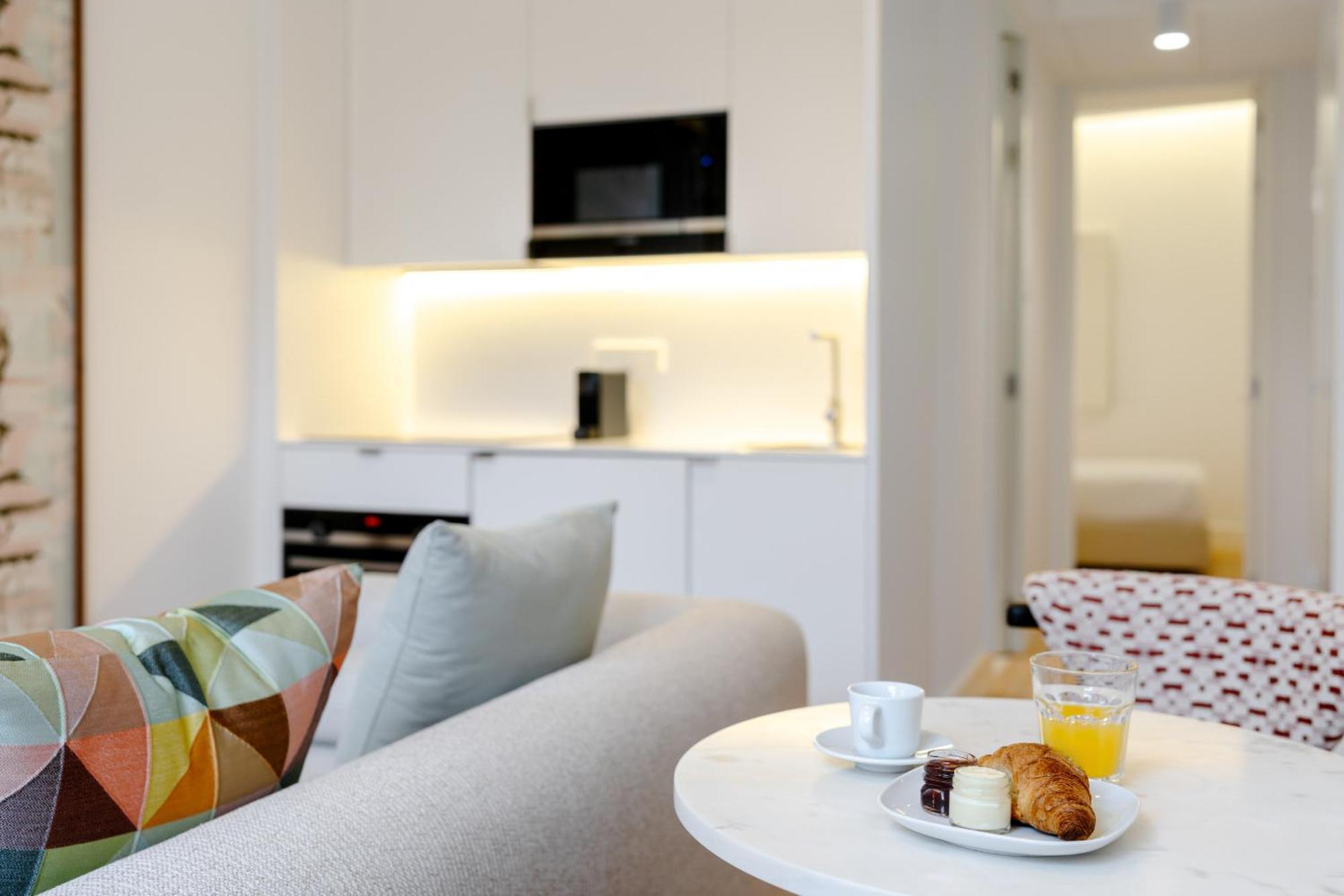 Feel Porto Clerigos Charm Flats Lägenhet Exteriör bild