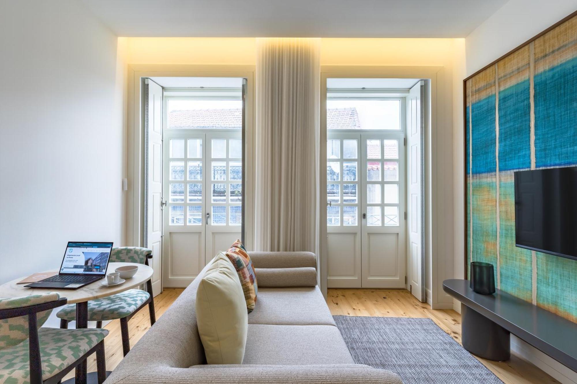 Feel Porto Clerigos Charm Flats Lägenhet Exteriör bild