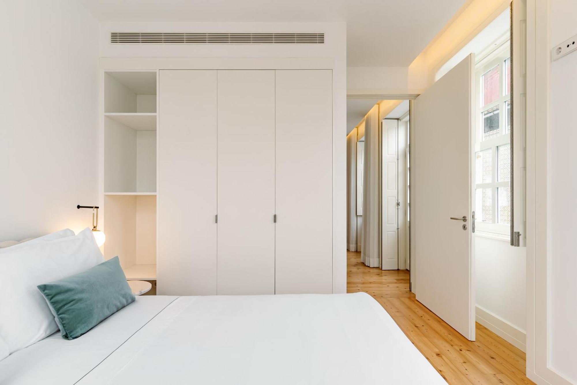 Feel Porto Clerigos Charm Flats Lägenhet Exteriör bild