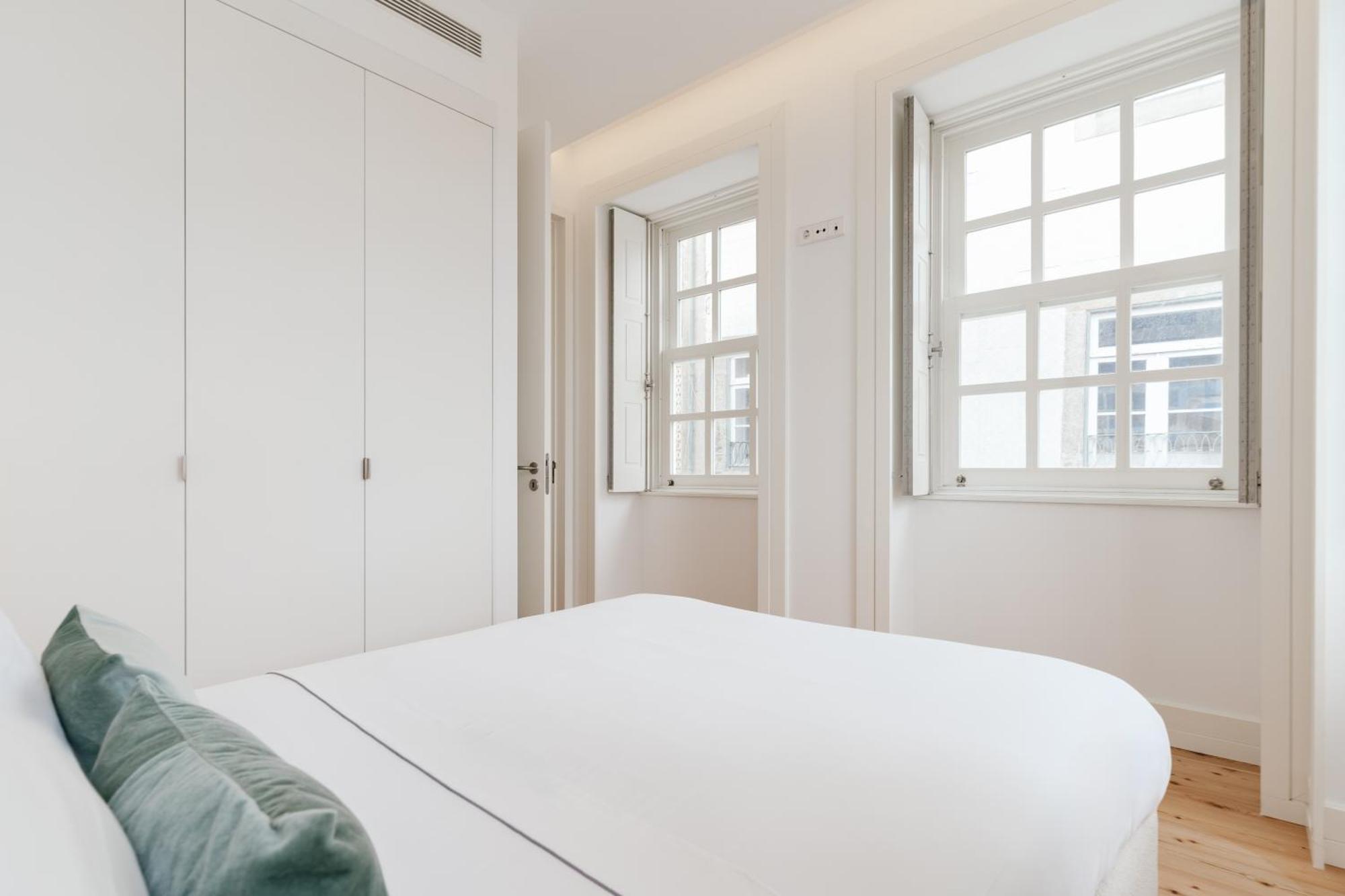 Feel Porto Clerigos Charm Flats Lägenhet Exteriör bild